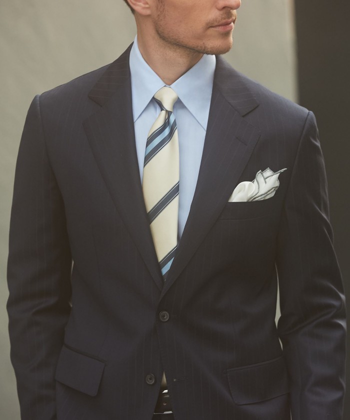 ネイビースーツ・ストライプのコーディネート（Cloth