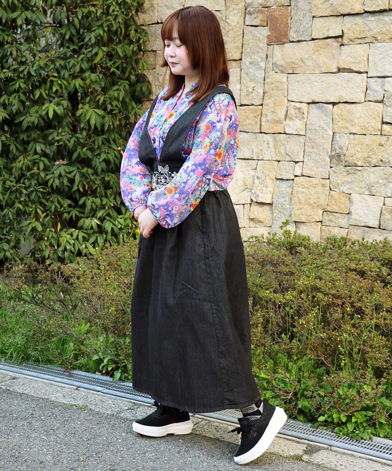 スカラー ScoLar 花蝶刺繍ナロースカート （ブラック