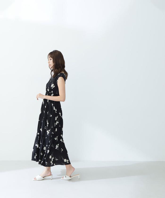 セール 50%OFF】Vネックフラワーティアードワンピース(506032147
