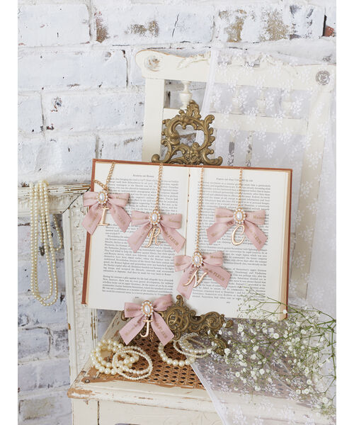 Maison de FLEUR｜イニシャルリボンチャーム | Rakuten Fashion