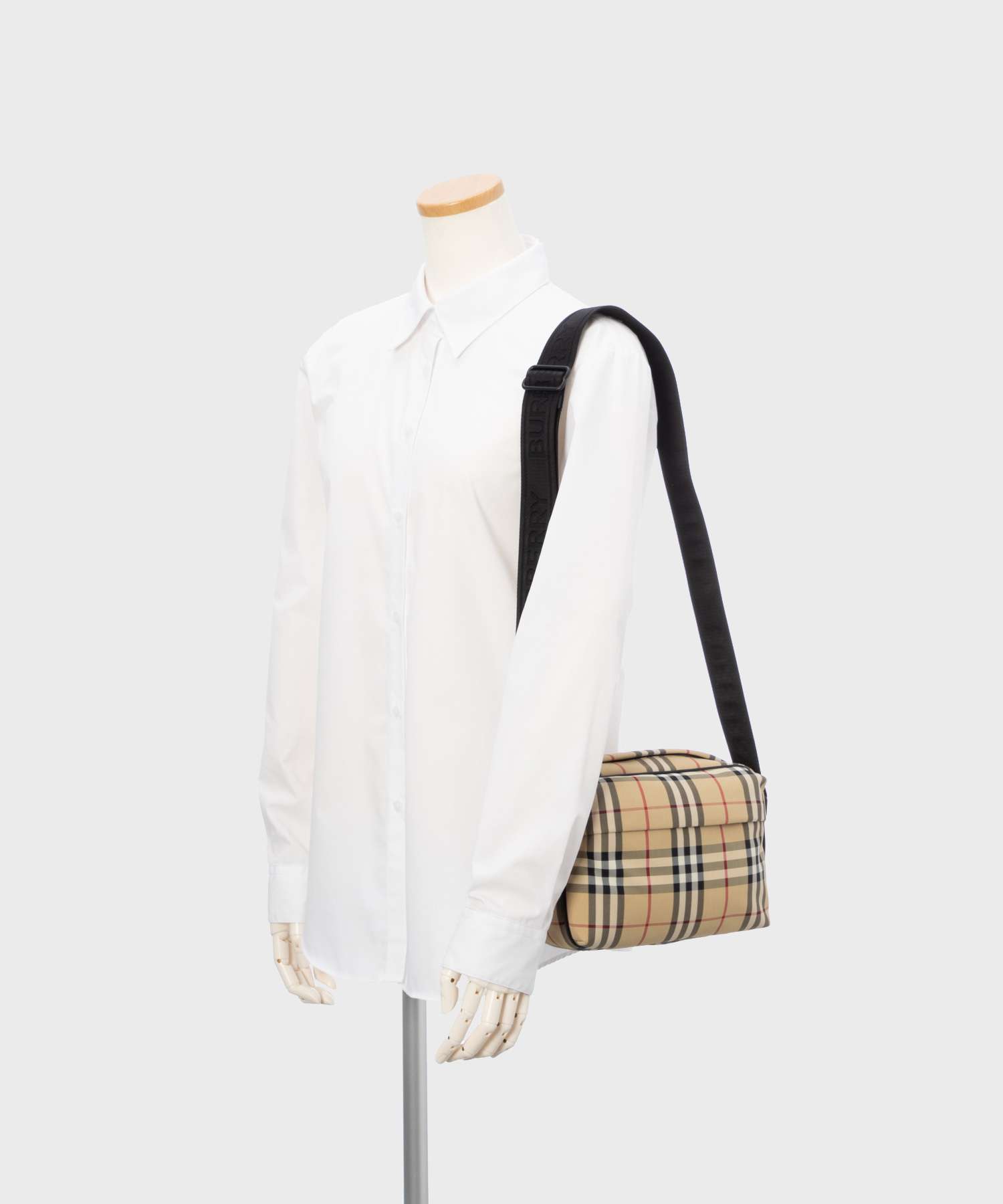 ☆人気☆【BURBERRY】☆TBショルダーバッグ☆ダークカーマイン☆ ☆関税込☆BURBERRY☆TBショルダーバッグ☆ダークカーマイン