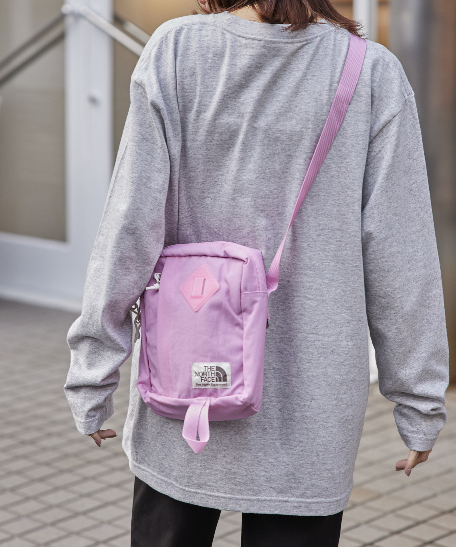 関税込【THE NORTH FACE】Heritage Berkeley クロスボディバッグ Berkeley Crossbody | The North Face