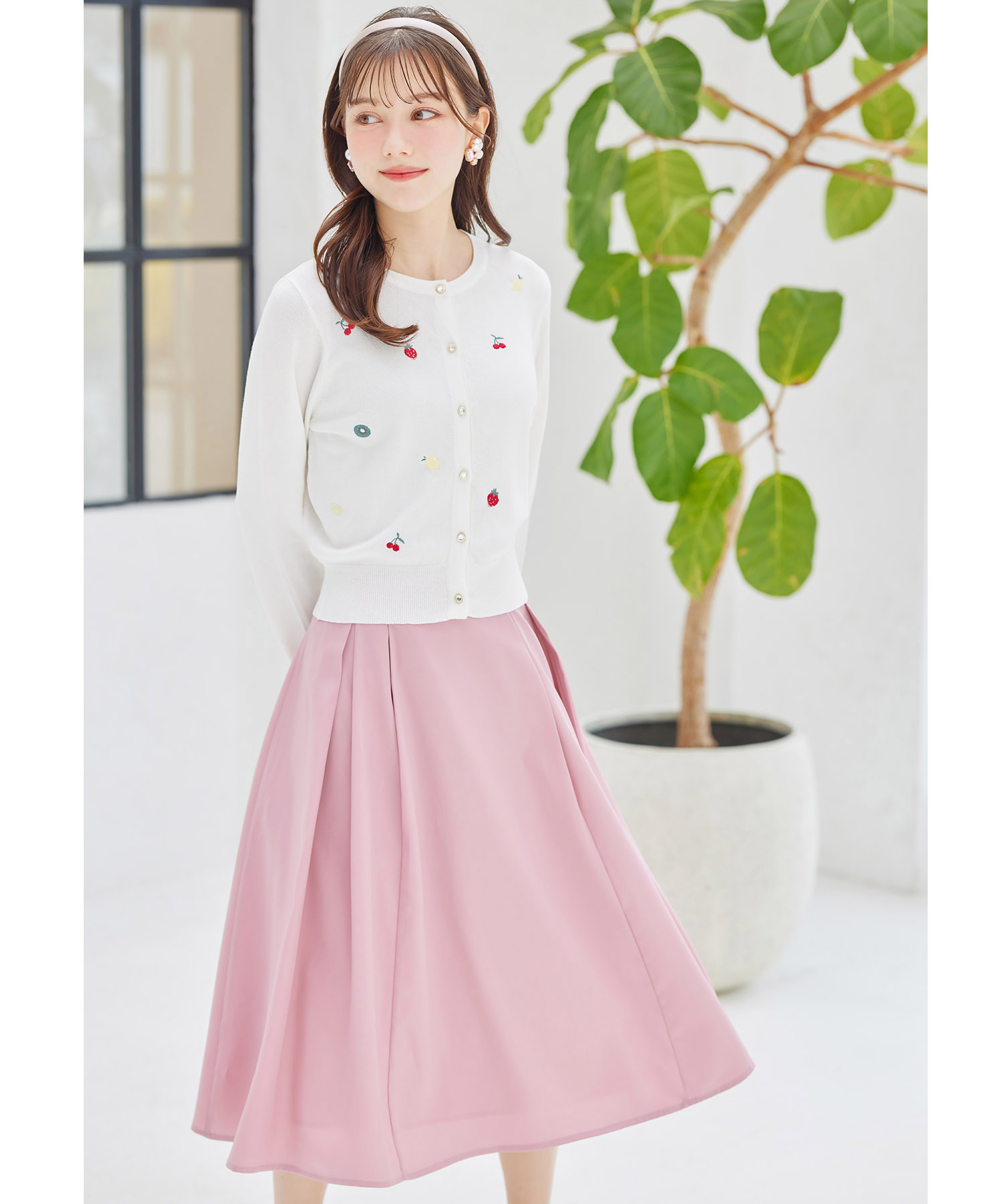 フルーツ刺繍 半袖ニットカーディガン ピンク UVカット加工フルーツ刺繍入りカーディガン(506033594