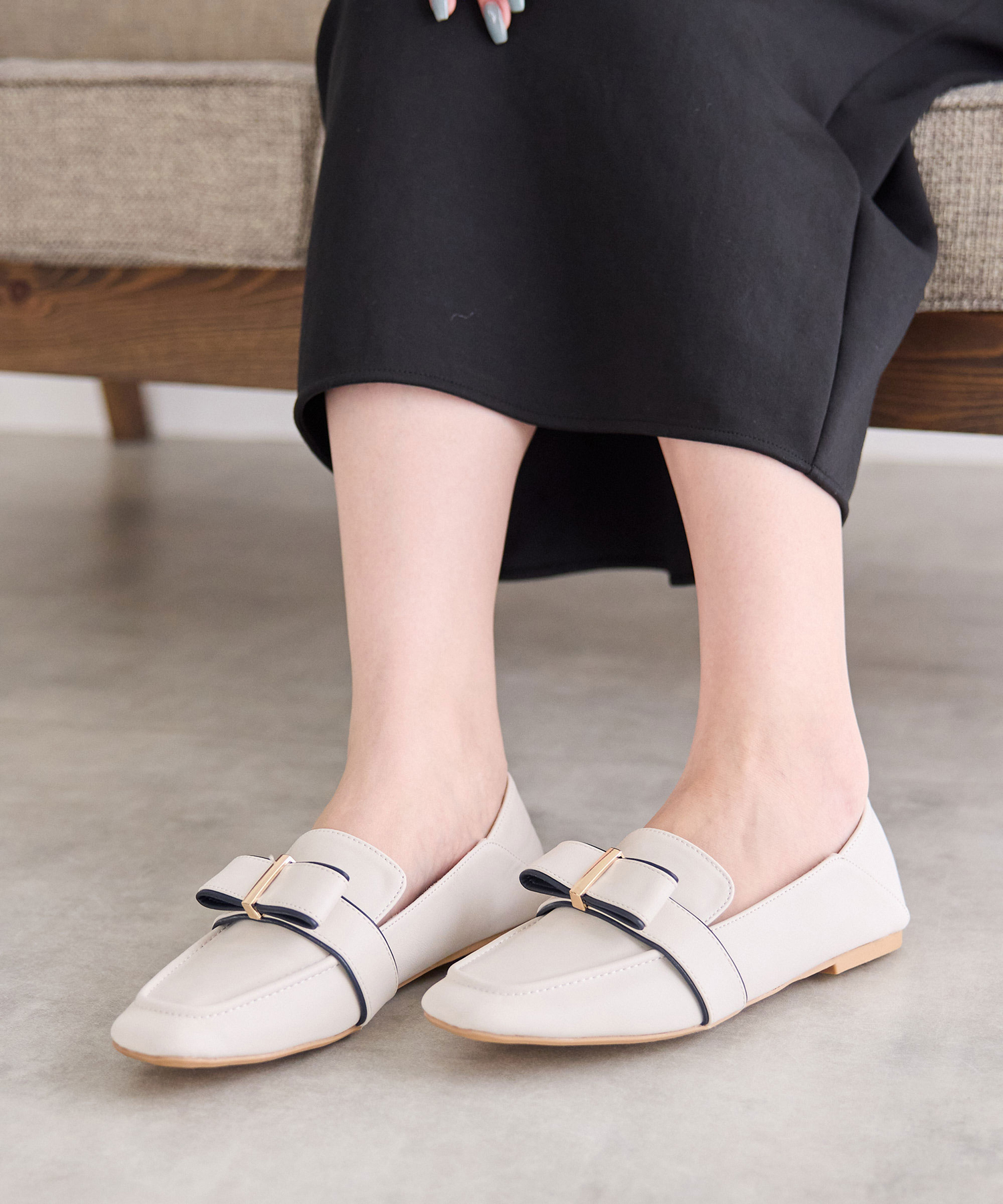 セール 70%OFF】バイカラーフラットリボンソフトローファー