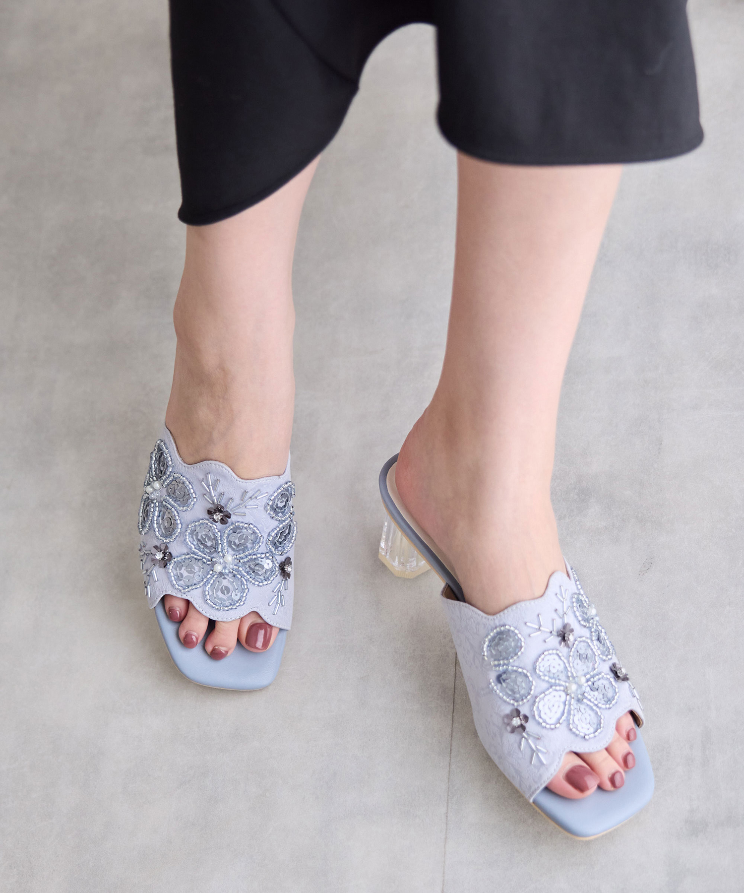 トミエコ Tomieco ビーズ付き刺繍サンダル ウェッジソール