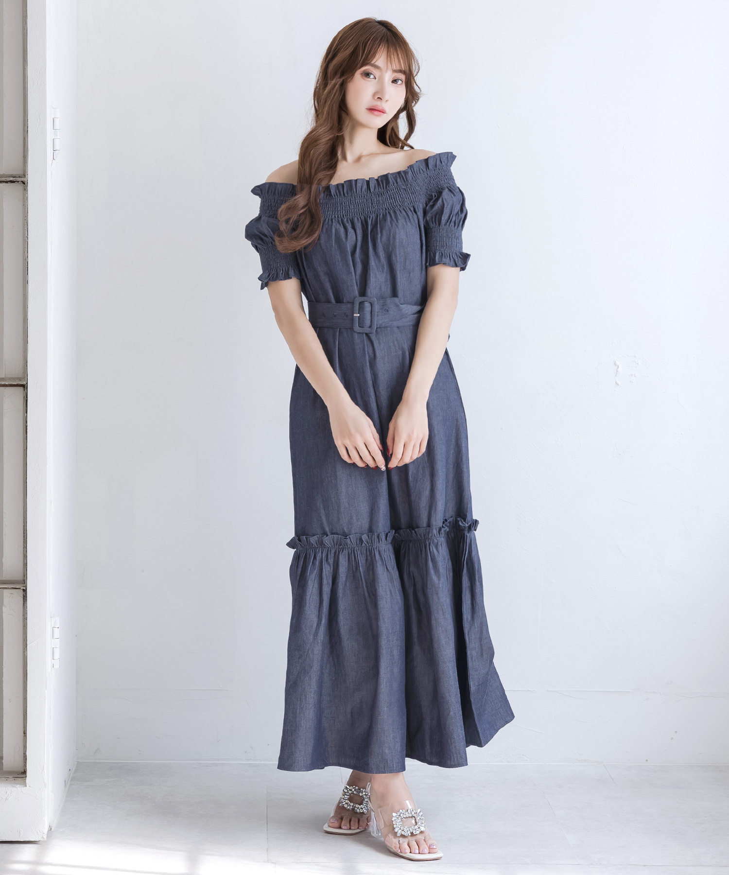 ◆FASHION NOVA◆オフショルダー 裾フリル デニムワンピース★ ◇FASHION NOVA◇オフショルダー 裾フリル デニムワンピース☆XS