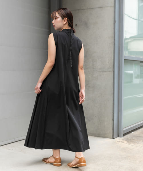 セール】Uiscel 4WAYストレッチノースリーブテントワンピース