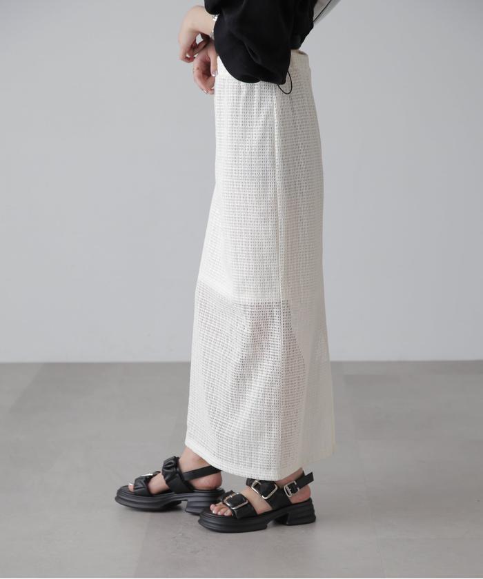 LOOP BOTTOMS – ISSEY MIYAKE ONLINE STORE