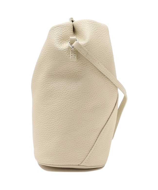 メゾンマルジェラ　MM⑥　ハンドバッグ　ホワイト　メッシュ　ミニ MM6 Maison Margiela（ｴﾑｴﾑｼｯｸｽ ﾒｿﾞﾝ ﾏﾙｼﾞｪﾗ）の「MM6 Maison