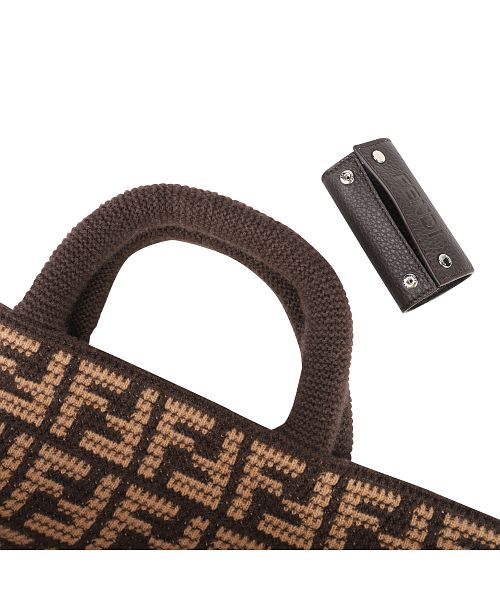 美品 FENDI フェンディ アイコンバングル ブレスレット F