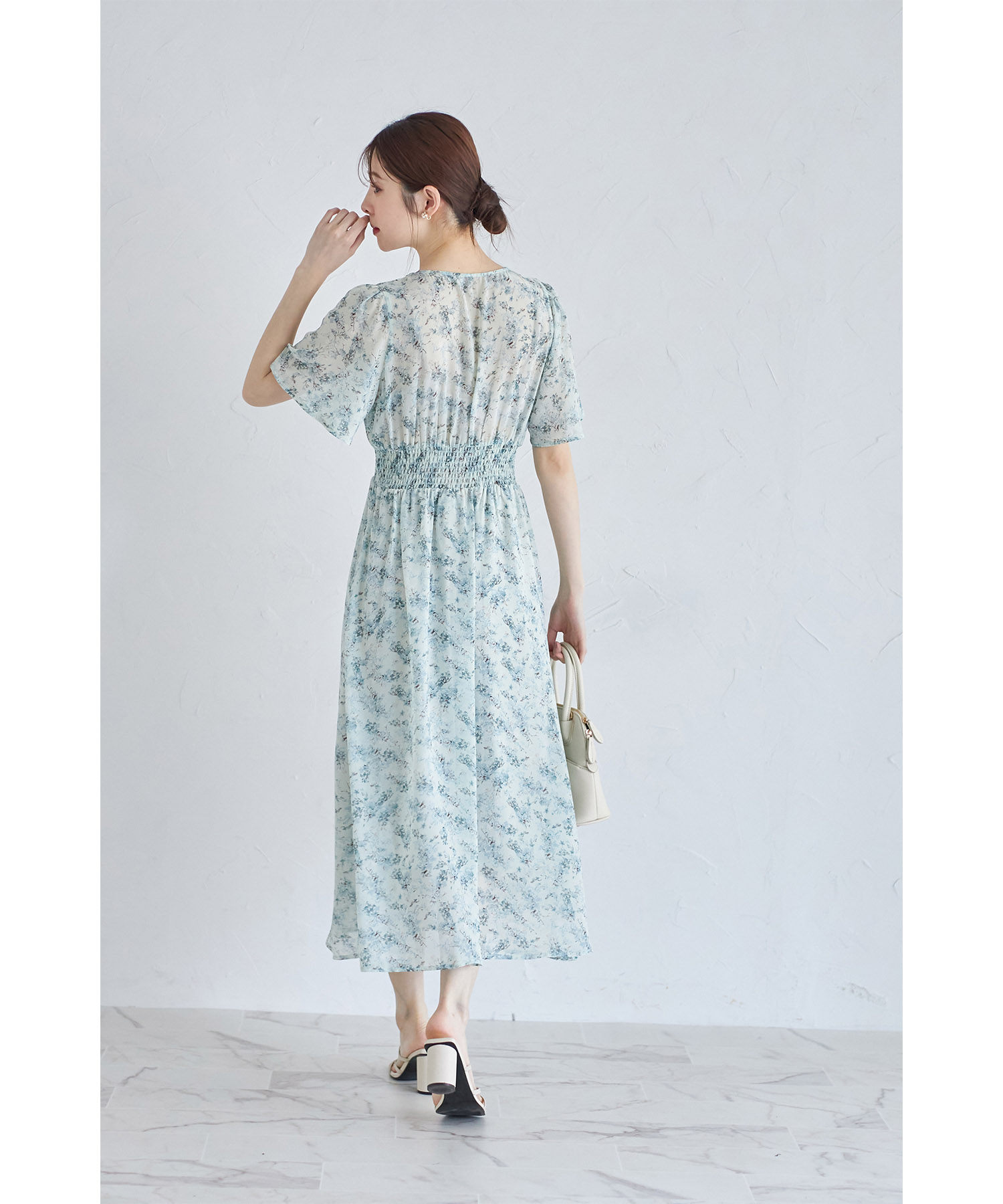 ピンタックフラワープリントウエストシャーリングシフォン