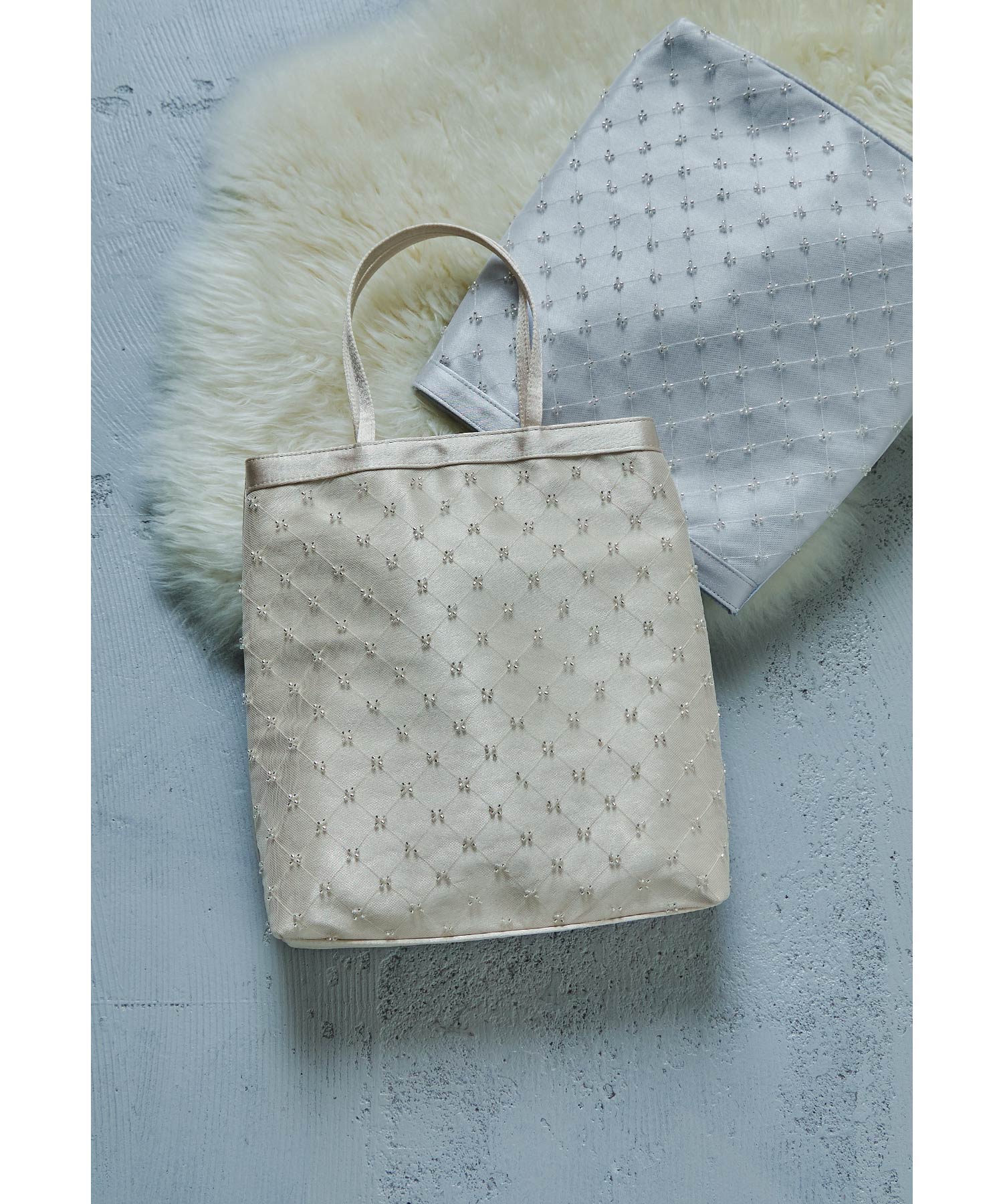 イアパピヨネ別注THE PURSE チュール　トートバッグ シルバー ニアナ niana サテンチュールビーズトートバッグ サブバッグ