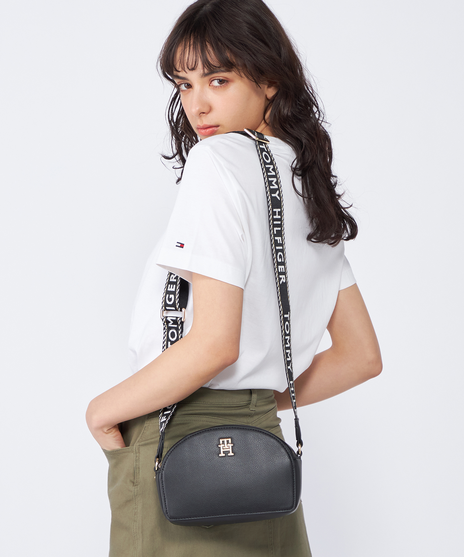 セール】【WEB限定】ハーフムーンショルダーバッグ(505160202) | トミーヒルフィガー(TOMMY HILFIGER) - d fashion セール】【WEB限定】ハーフムーンショルダーバッグ(505160202) | トミーヒルフィガー(TOMMY HILFIGER) - d fashion