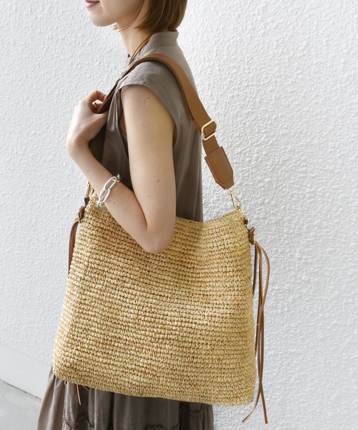 ★関税込★ ZIMMERMANN フリンジ付き ラフィア トートバッグ ☆関税込☆ ZIMMERMANN フリンジ付き ラフィア トートバッグ