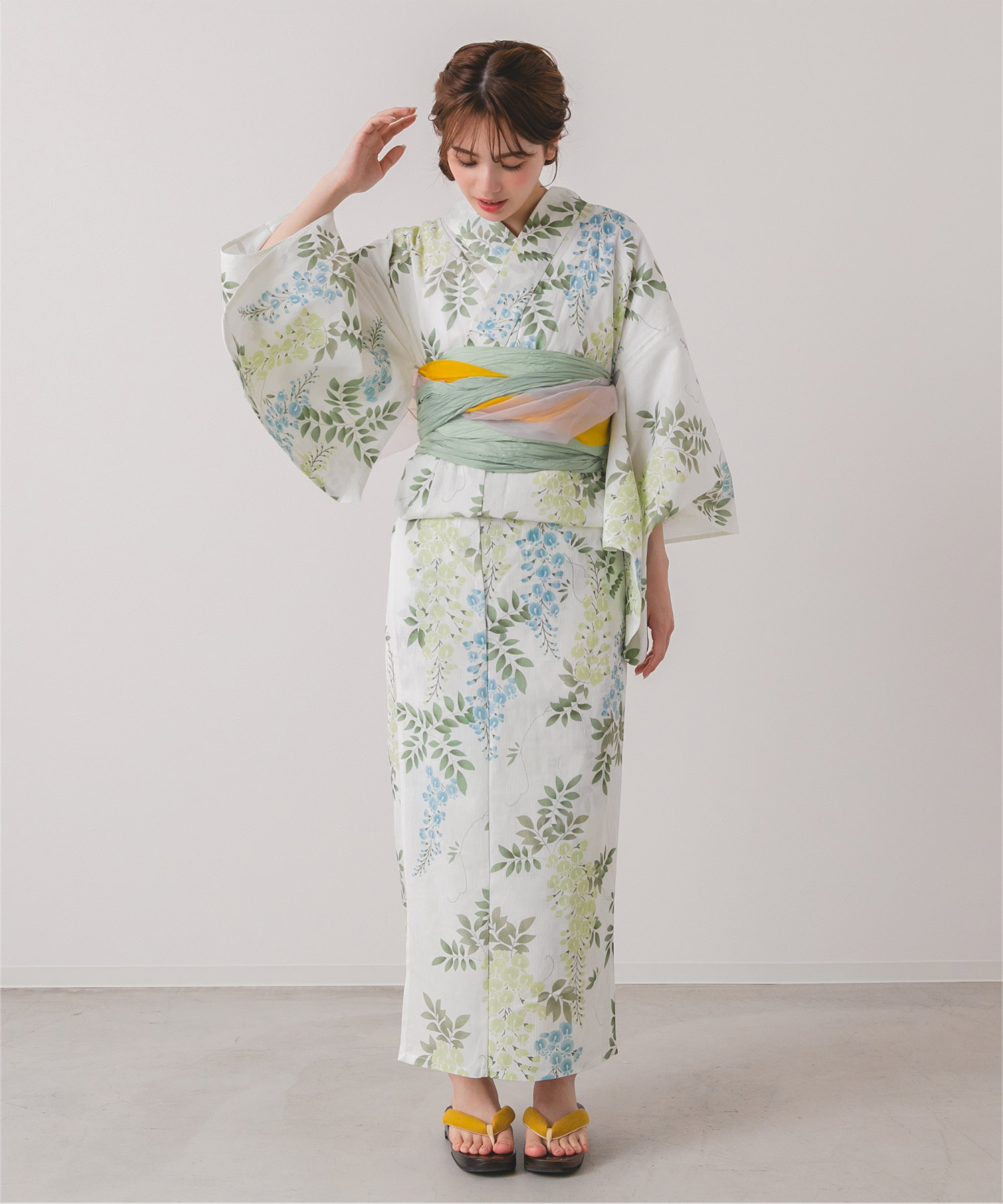 綿麻仕立て上がり浴衣＋しわ兵児帯 2点セット 芙蓉と芝草 白縹