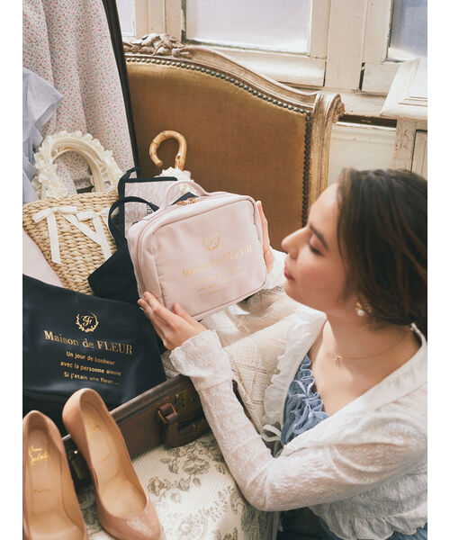 セール 29%OFF】メゾン ド フルール Maison de FLEUR 持ち手付きマルチポーチ(506102455) | メゾンドフルール(Maison  de FLEUR) - d fashion
