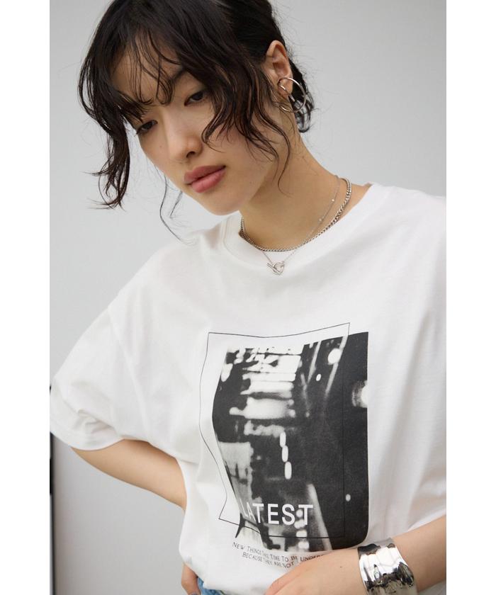 セール】フロントフォトTシャツ(506104151) | アズールバイ