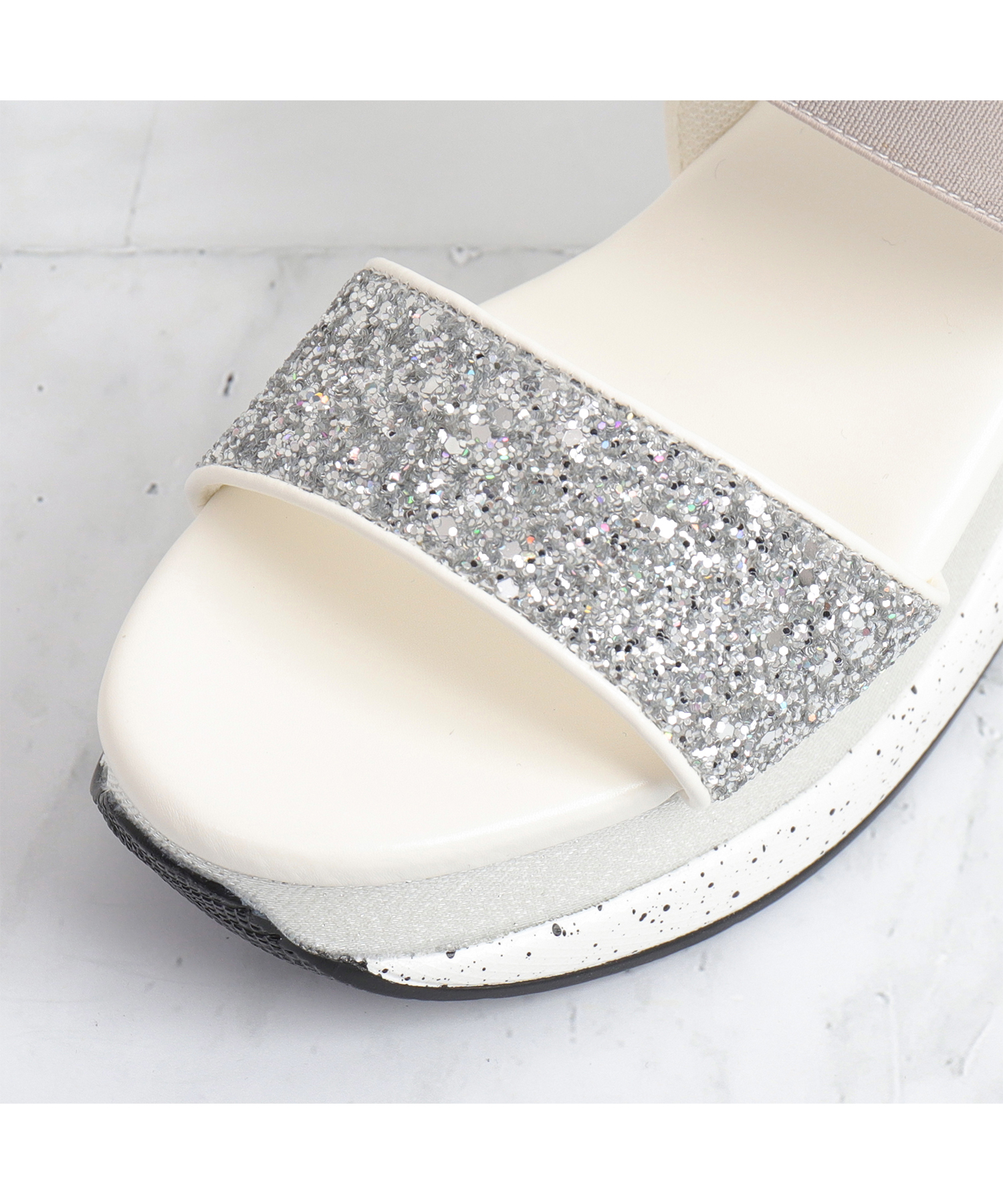 DIANA ダイアナ グリッター ポインテッドトゥ パンプスシルバー23.0cm ダイアナシルバー グリッター パンプス 23.5cm