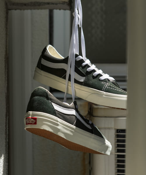VANS VAULT バンズ ボルト 黒 白 スリッポン（VANS VAULT