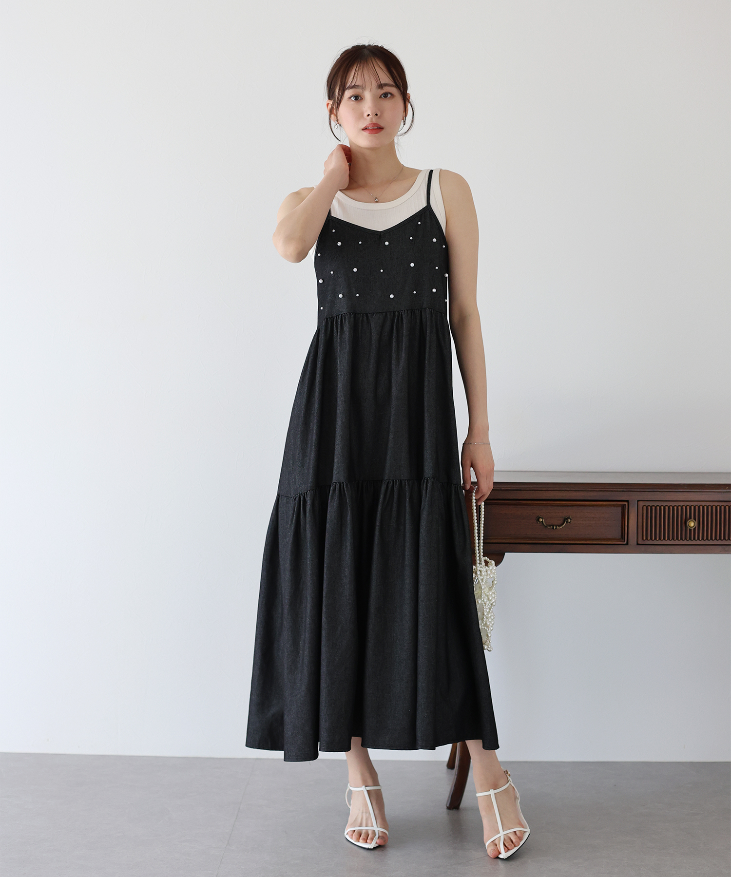 セール 53%OFF】ブルーイースト BLUEEAST パール付きデニム セール 53%OFF】ブルーイースト BLUEEAST パール付きデニム