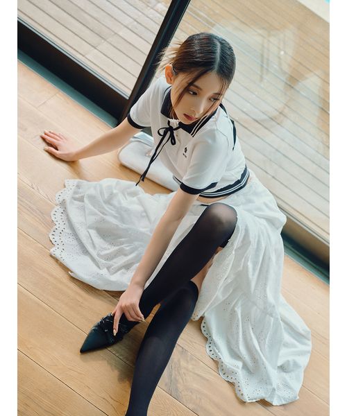 LILY BROWN（リリーブラウン）の「フロントオープンボリューム