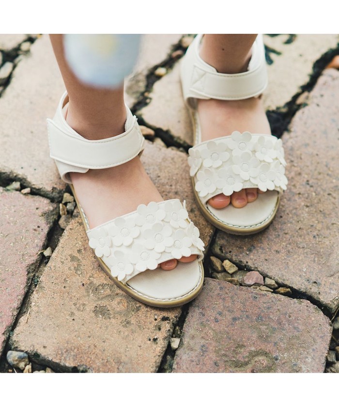 【未使用】MANOLO BLAHNIK レースアップサンダル フラワーモチーフ 未使用】MANOLO BLAHNIK レースアップサンダル フラワーモチーフ