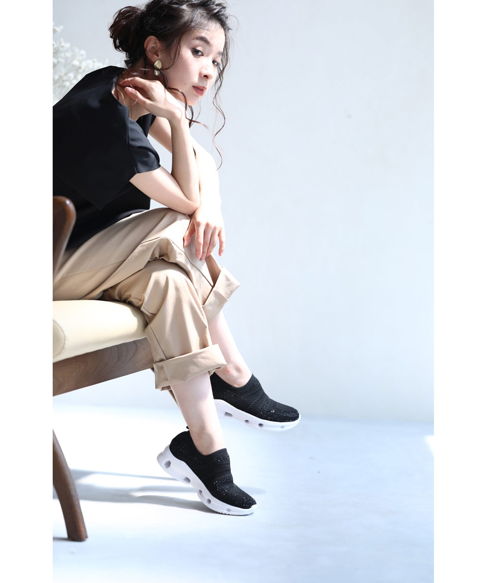 【国内発送】loves me knot studsセール セール 75%OFF】カワイイ CAWAII ドレスにも合うリュクス感