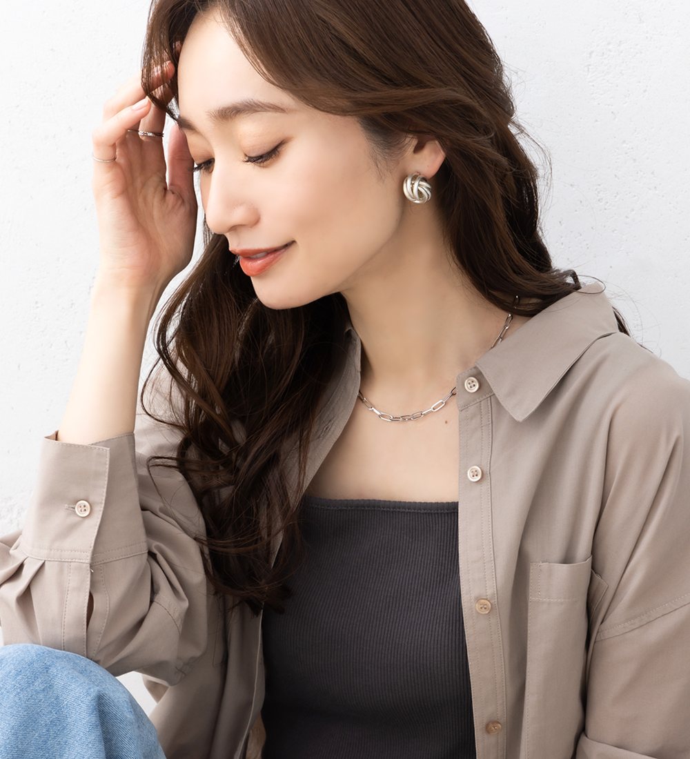 クリームドット Cream dot. ヴィンテージ調ツイストノットピアス
