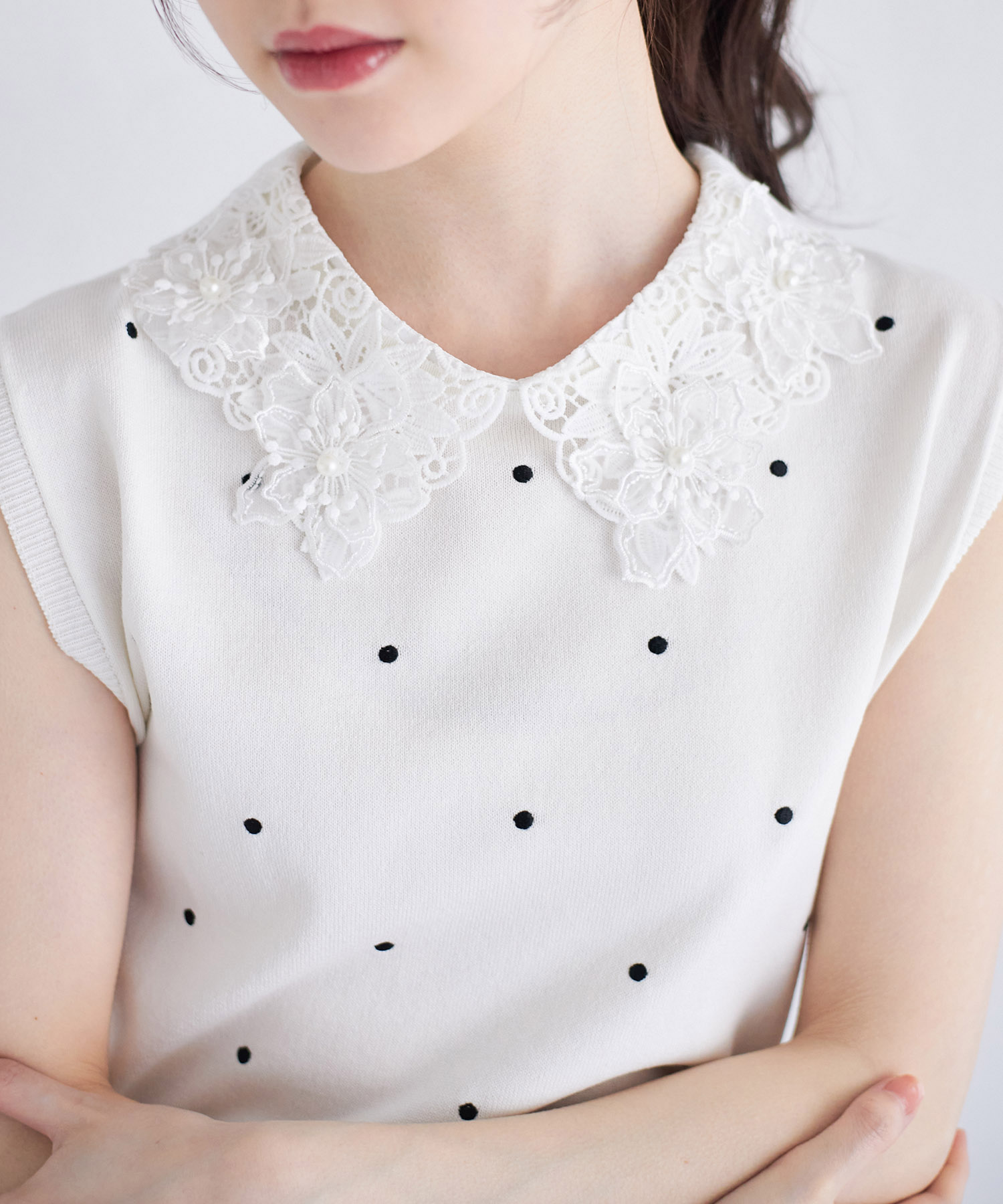 トッコクローゼット tocco closet 2WAYフラワーレース襟付きリブニットプルオーバー 2WAYフラワーレース襟付きリブニットプルオーバー