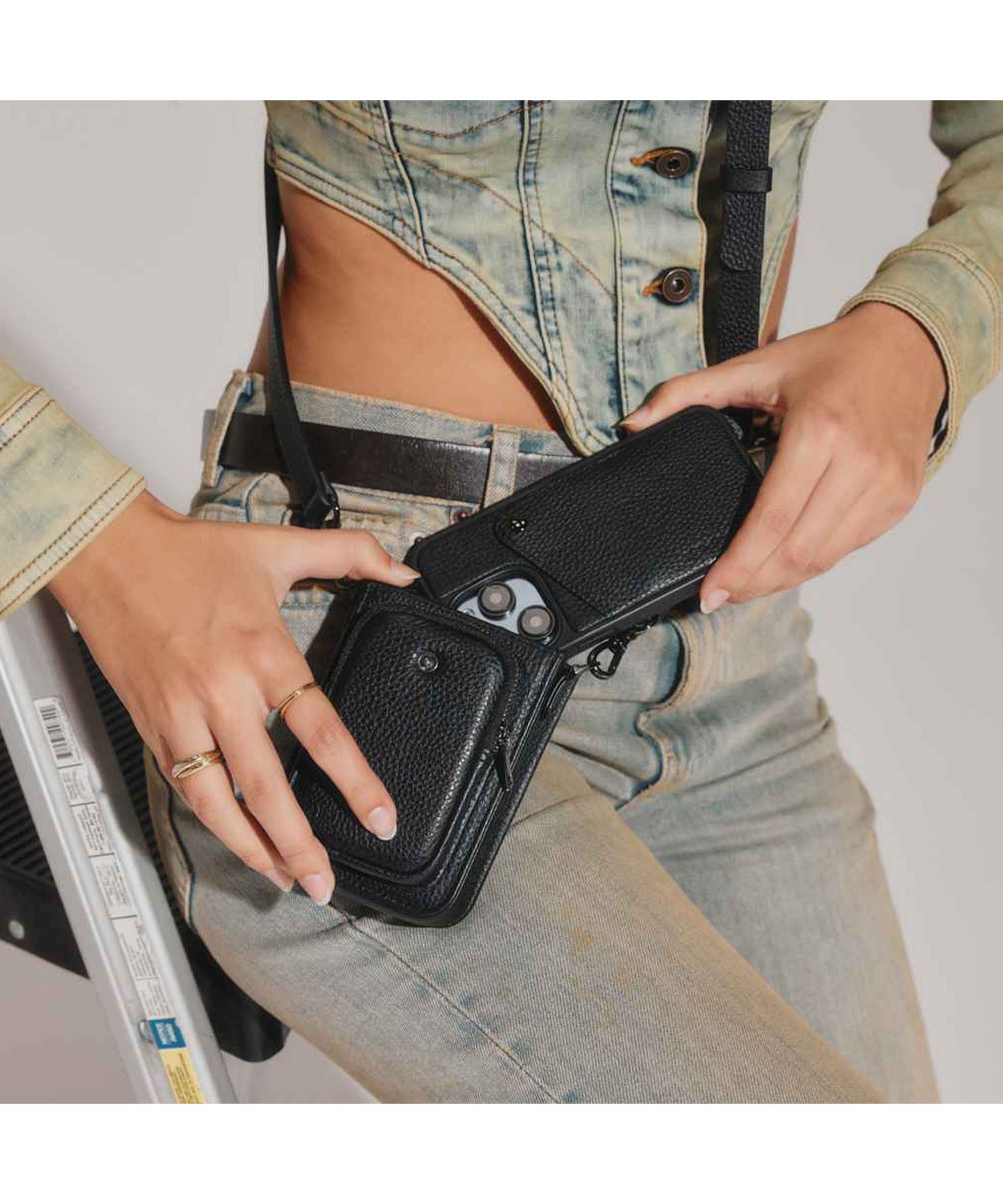 バンドリヤー BANDOLIER BANDOLIER バンドリヤー ポーチ スマホ