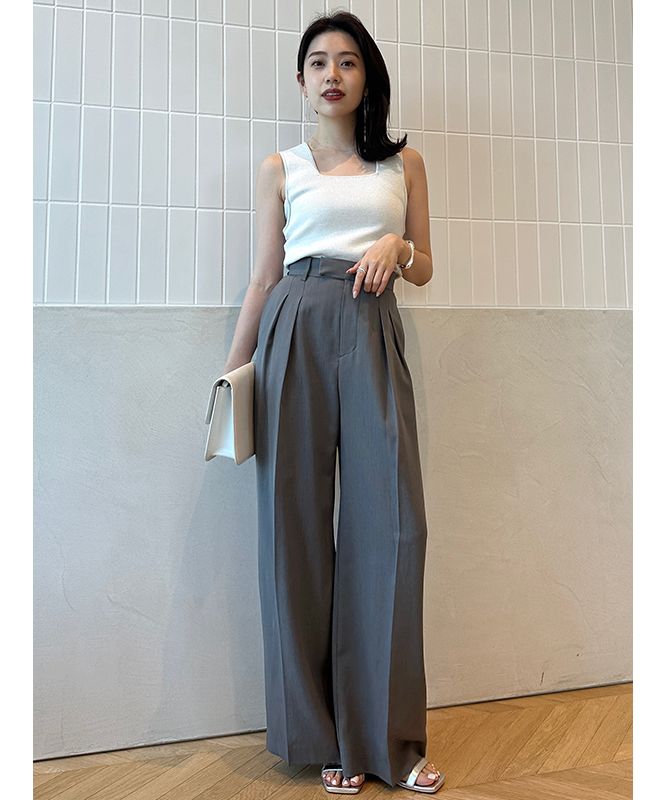 セール 20%OFF】スクエアネックコンパクトニットトップス