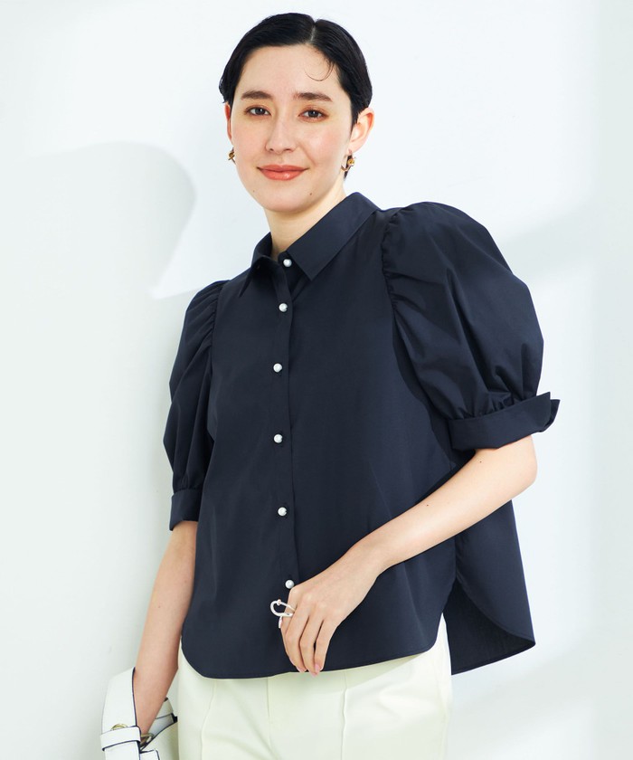 NOLLEY'S（ノーリーズ）の「パール釦パフスリーブブラウス