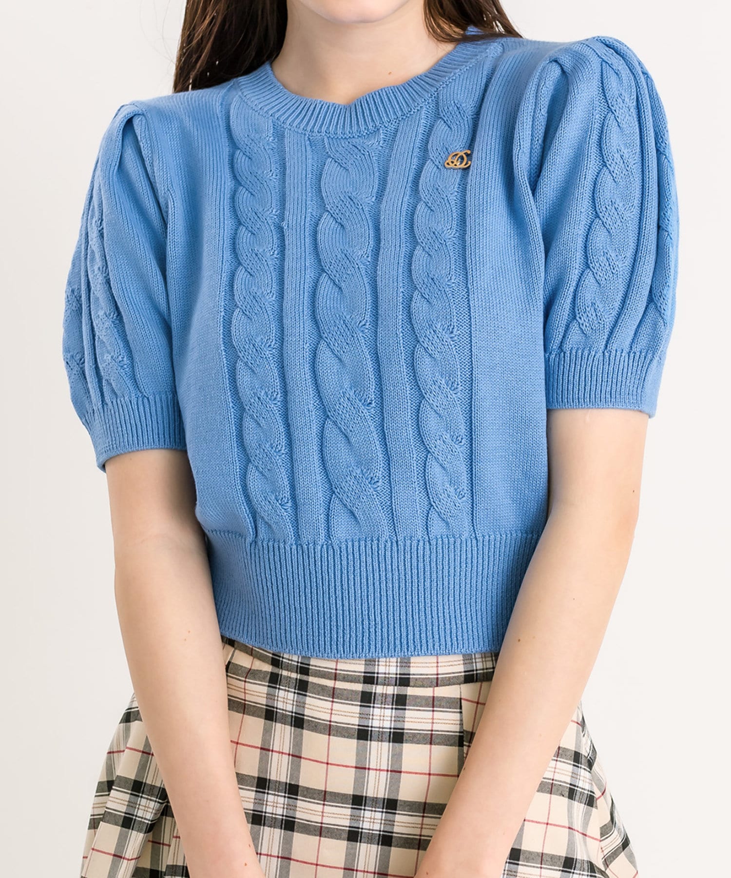 クーポン】【セール 50%OFF】ピンバッチ付ケーブルニット