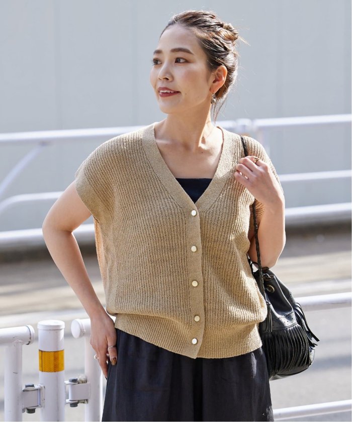 7万7000円程 Totême リネンコットンベスト エクリュ 7万7000円程 Totême リネンコットンベスト エクリュ トップス