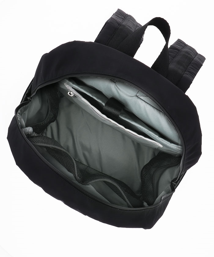 レスポートサックCARRIER BACKPACKリサイクルドブラック♡ リュック CARRIER BACKPACK/リサイクルドブラックJP / LeSportsac
