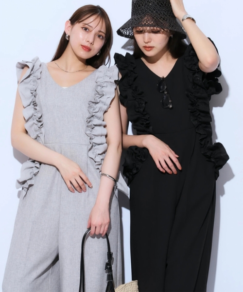 【美品】マイストラーダ　フリルオールインワン 新品✨マイストラーダ フリルオールインワン 2024 黒 パンツ