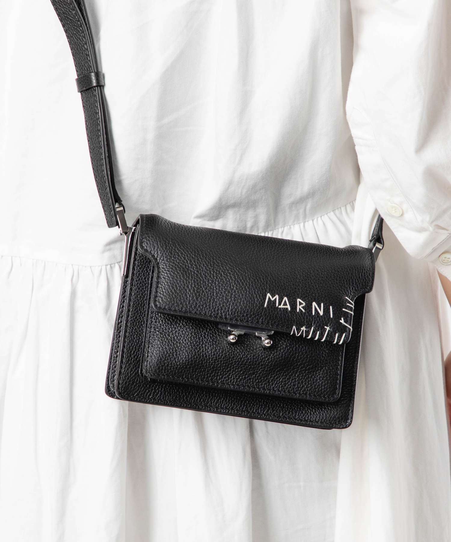 マルニ MARNI SBMP0075L4 P6533 ショルダーバッグ TRUNK SOFT マルニ MARNI SBMP0075L4 P6533 ショルダーバッグ TRUNK SOFT