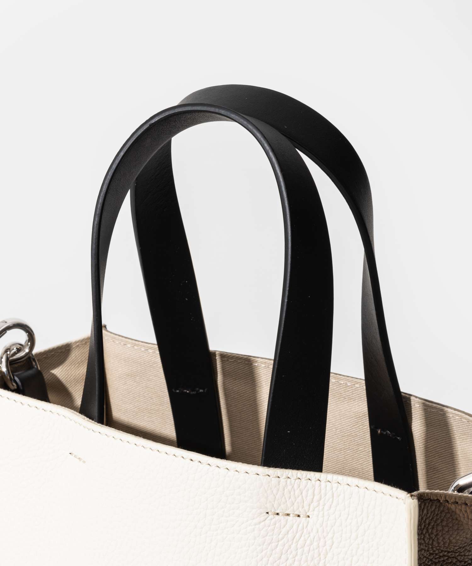 MARNI ショルダーバッグ MUSEO SOFT SHMP0040L3 P6533 MA3680AW002956_1_l.jpg