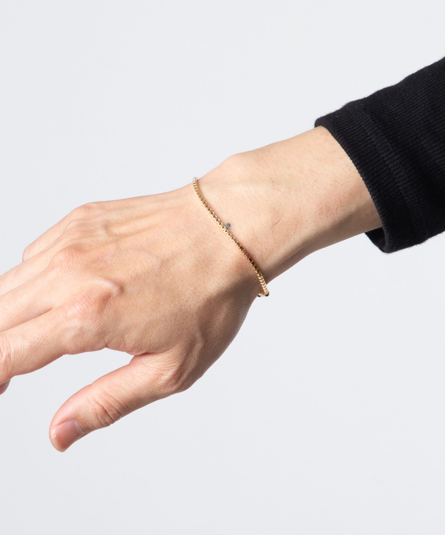 トムウッド TOM WOOD Square Bracelet Gold B01019VBX01S925-9K トムウッド TOM WOOD Square Bracelet Gold B01019VBX01S925-9K
