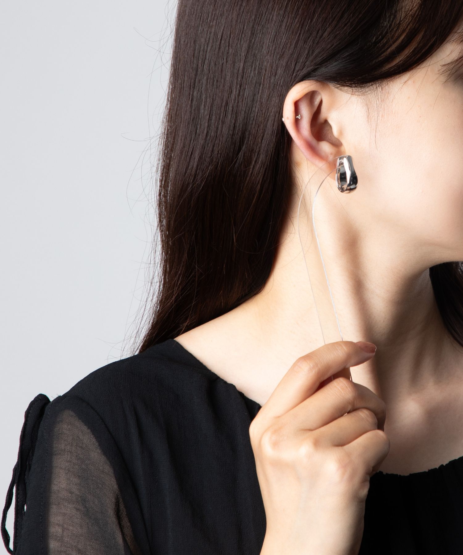 TOMWOOD トムウッド シルバー フープピアス ポーチ付き 楽天市場】TOMWOOD トムウッド ピアス Chunky Hoops Small