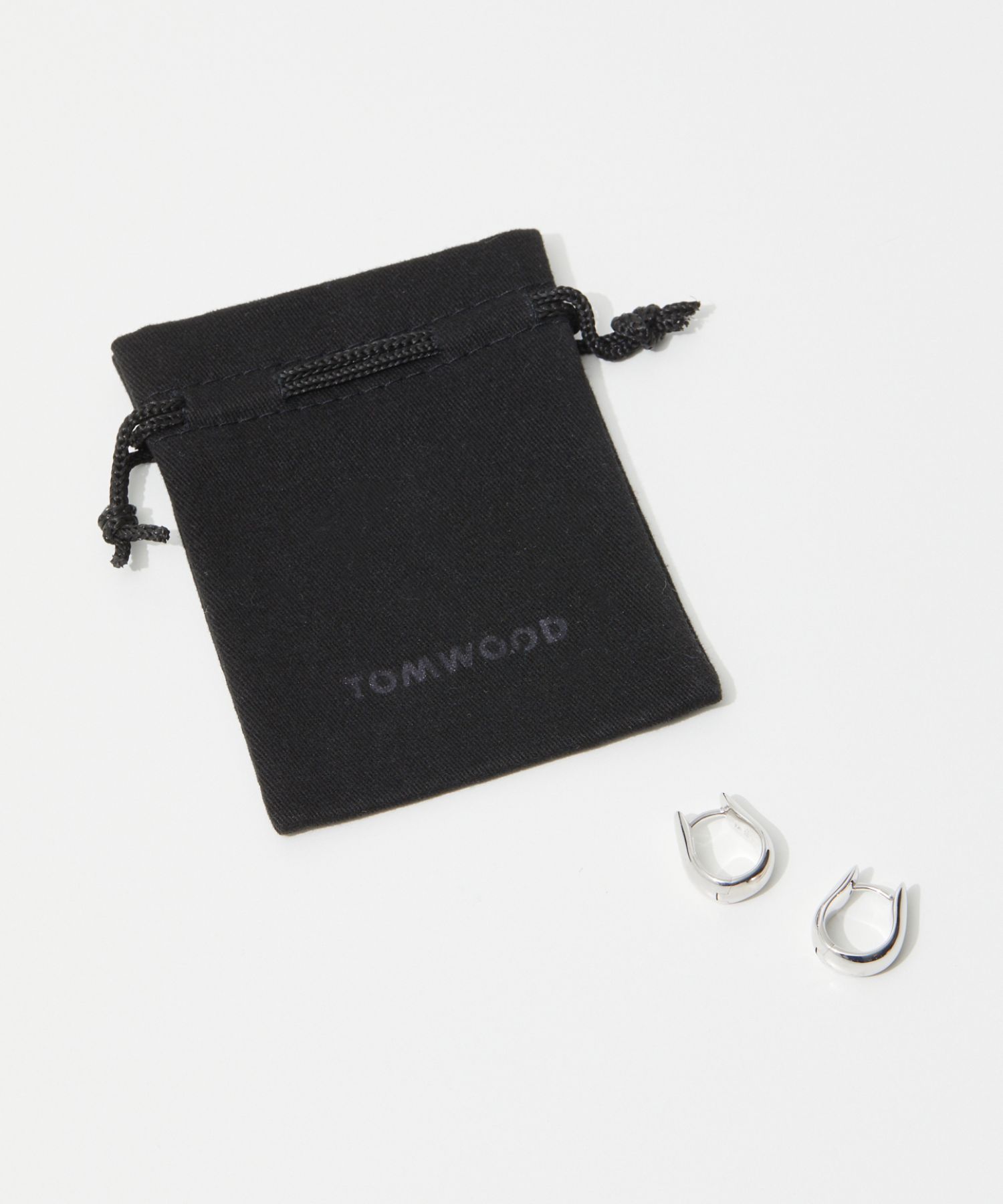 トムウッド TOM WOOD Oyster Hoops Small E39OYS01NAS925