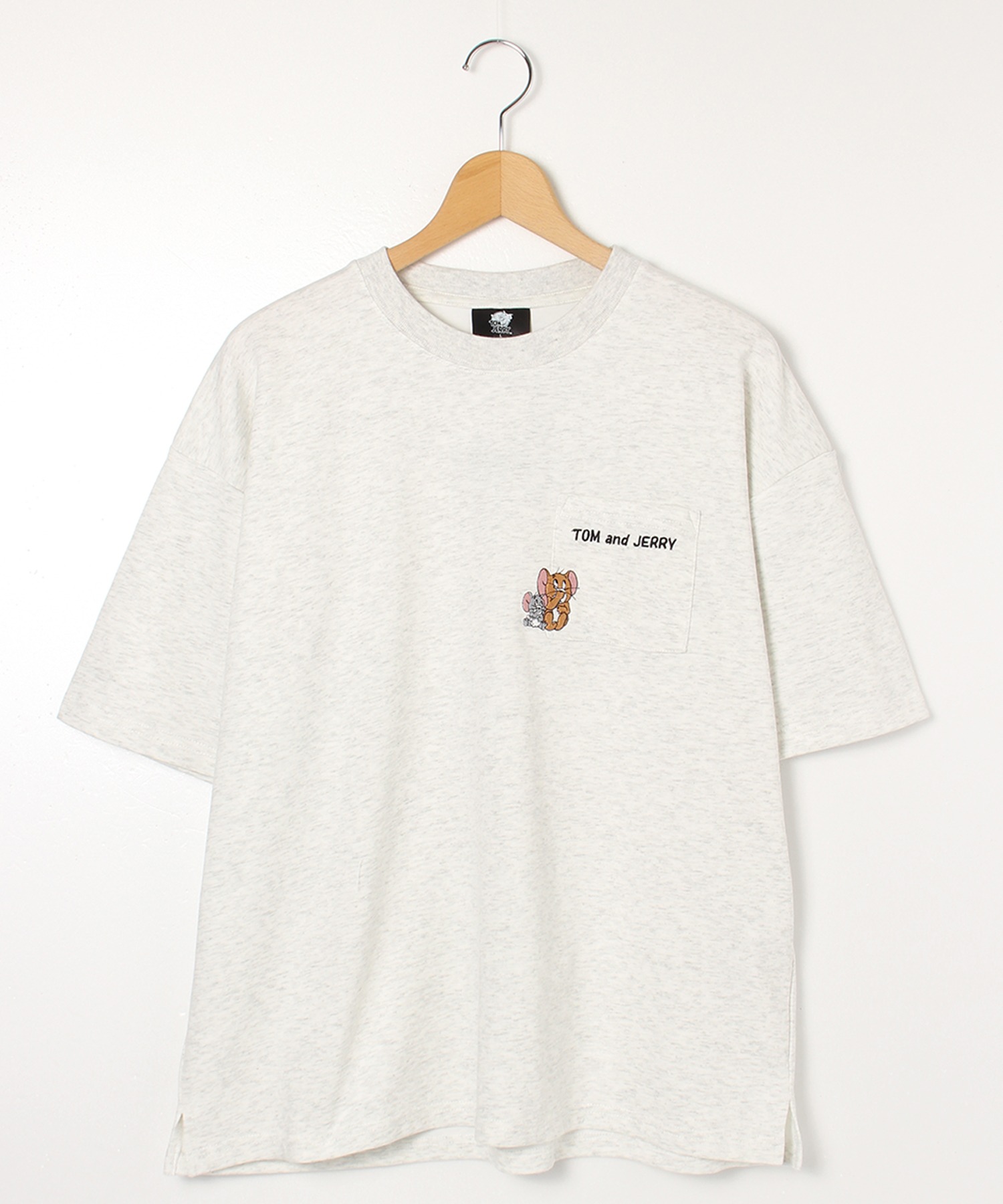 LAデイズ・プリント・クルーネックTシャツ TOM & JERRY/トムとジェリー】ポケット刺繍 半袖クルーネックT