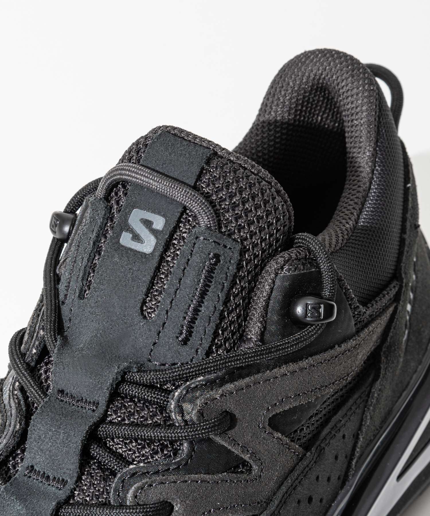 サロモン SALOMON ODYSSEY ELMT LOW スニーカー メンズ