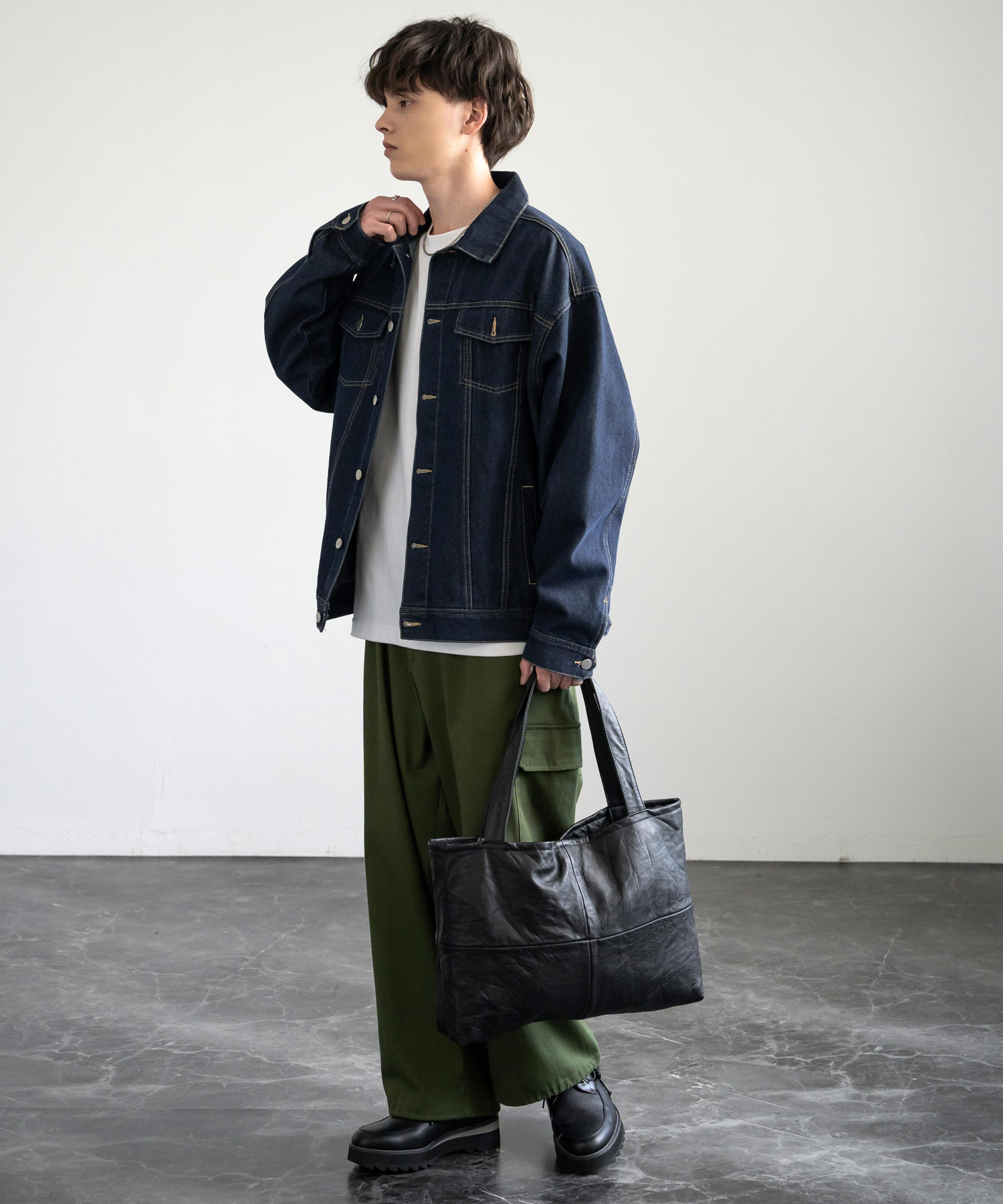 新品未使用タグ付き　Rocky Monroe 本革　トートバッグ　ユニセックス ロッキーモンロー Rocky Monroe トートバッグ レディース メンズ