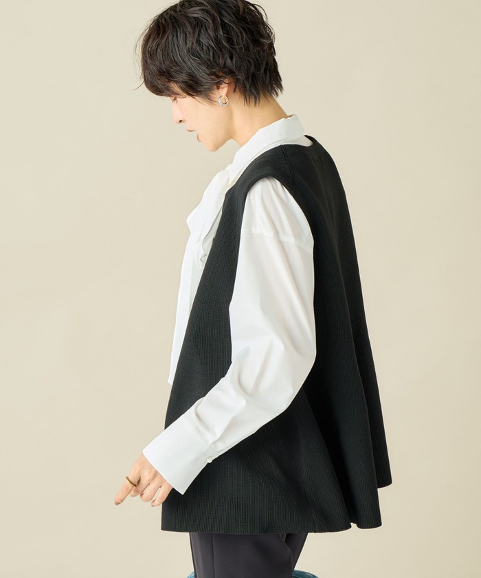 セール 20%OFF】《手洗い可能》ビジュー釦付きペプラムベスト
