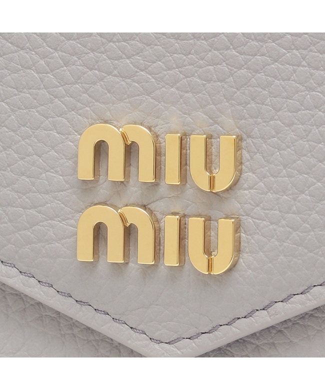 miumiu 三つ折り財布 ヴィッテロダイノレザー 5MH040 ADT7 miumiu 三つ折り財布 ヴィッテロダイノレザー 5MH040 ADT7