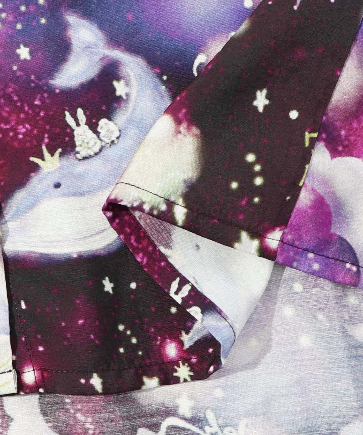 スカラー ScoLar 宇宙の海を旅する総柄ノーカラーシャツ