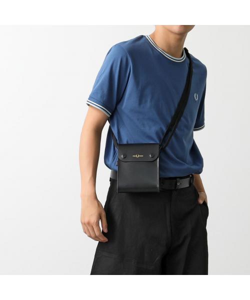 FRED PERRY ショルダーバッグ BURNISHED LEATHER POUCH L4331