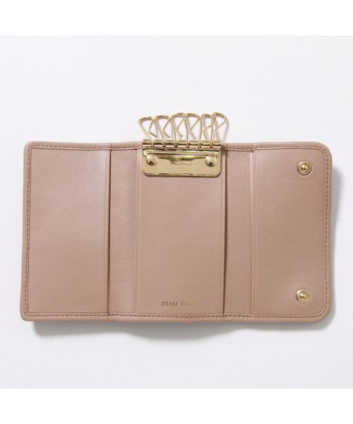 MIUMIU キーケース MATELASSE マテラッセ 5PG222 2FPP(506504172 MIUMIU キーケース MATELASSE マテラッセ 5PG222 2FPP(506504172