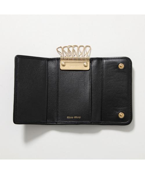 MIUMIU キーケース MATELASSE マテラッセ 5PG222 2FPP(506504172 MIUMIU キーケース MATELASSE マテラッセ 5PG222 2FPP(506504172
